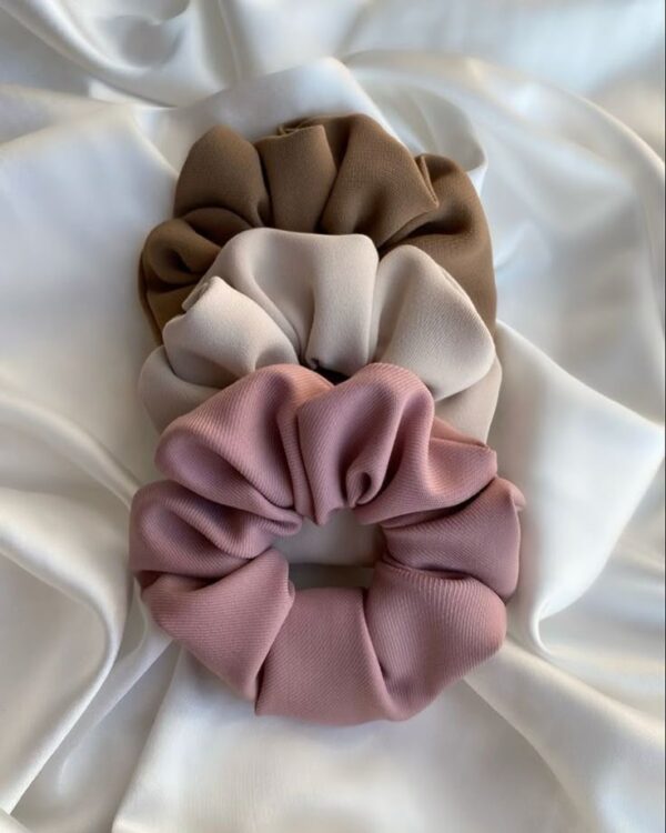 Velvet scrunchies - Image 2